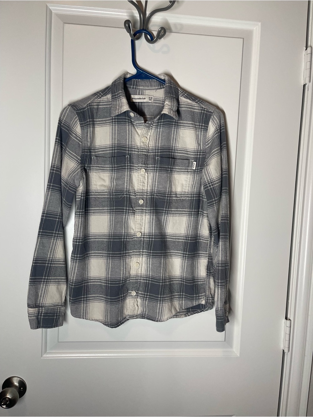 Abercrombie Kids Boys Plaid Flannel Button Down Shirt Gray Cream Size 11/12 GUC